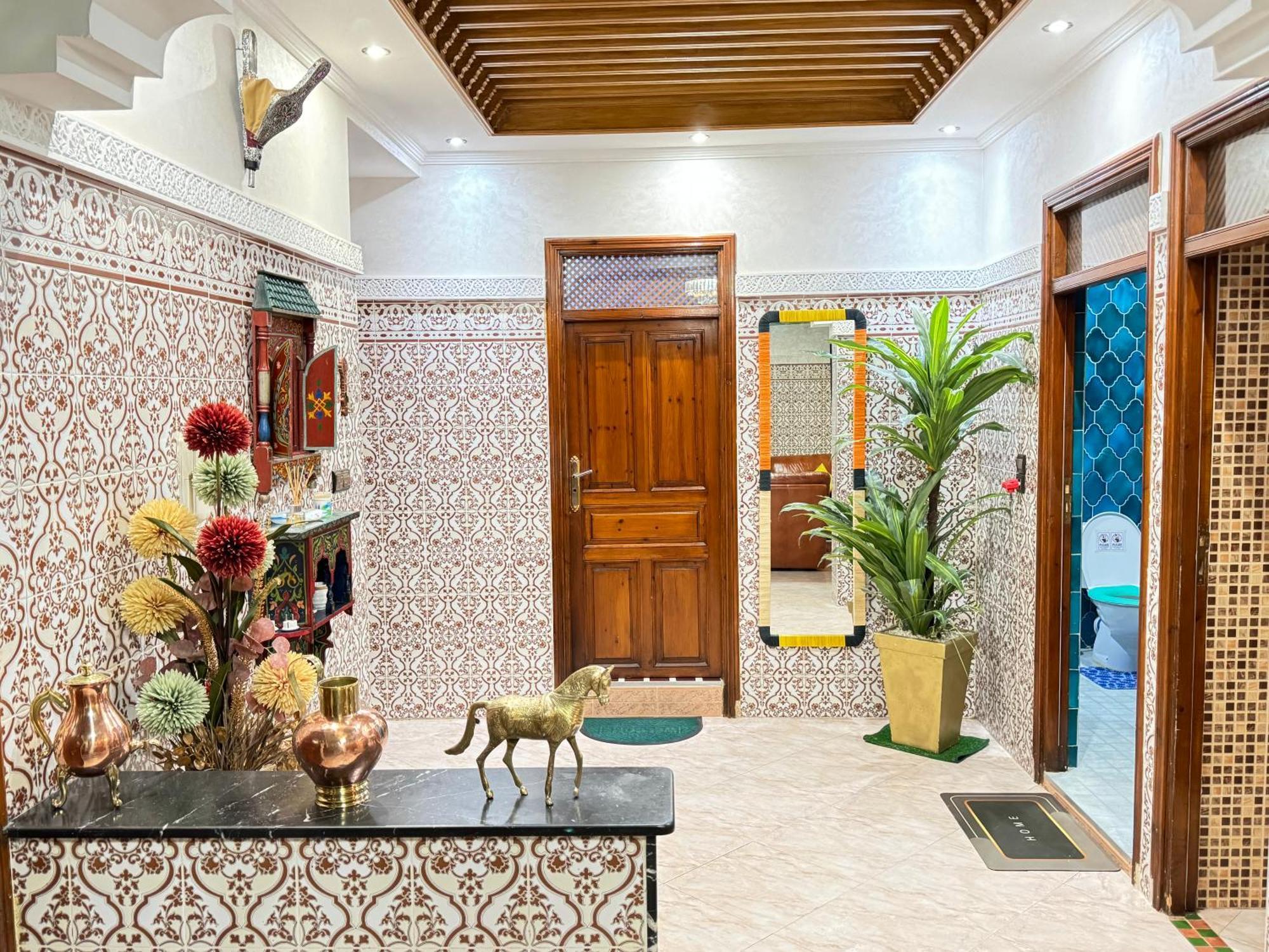 Marrakech Art Apartment มาร์ราเกช ภายนอก รูปภาพ